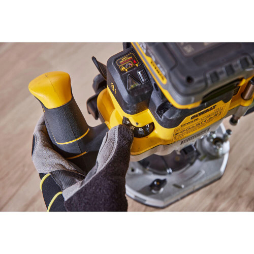Фрезер акумуляторний безщітковий DeWALT DCW620H2
