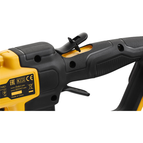Кущоріз акумуляторний щітковий зі штангою DeWALT DCMPH566N