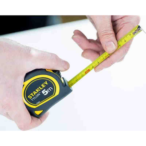 Рулетка вимірювальна Tylon ™ довжиною 5 м, шириною 19 мм, в пластмасовому корпусі STANLEY 0-30-697
