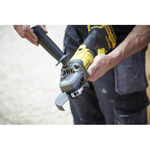 Шліфмашина кутова акумуляторна - болгарка акумуляторна STANLEY FATMAX SFMCG400M2K