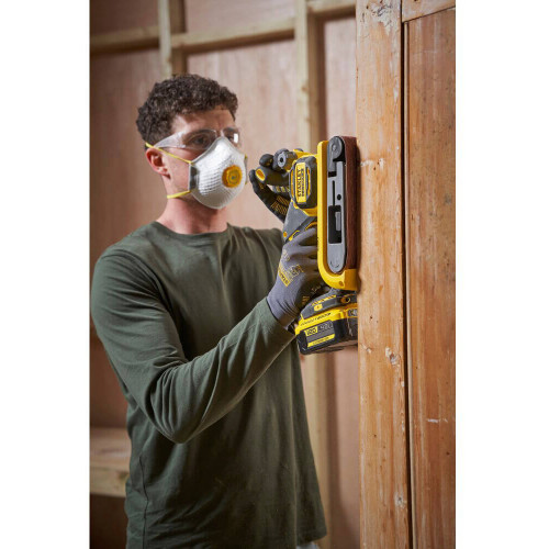 Шліфмашина стрічкова акумуляторна STANLEY FATMAX SFMCW223B