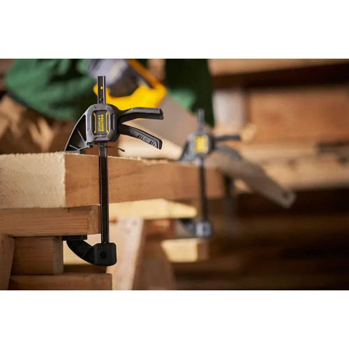 Струбцина FatMax L триггерная з максимальним зусиллям стиснення 135 кг STANLEY FMHT0-83237