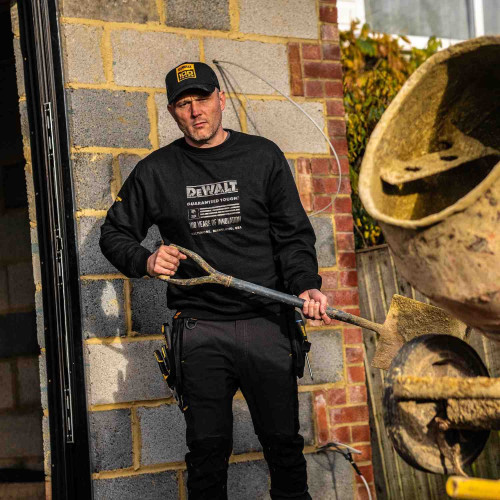 Світшот 100 YEAR LOGO SWEATSHIRT DeWALT DWC237-001-M