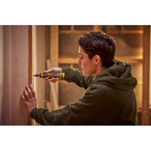 Викрутка - набір акумуляторна Power-Assist, 4В, 1.5 Агод STANLEY FMHT66719-0